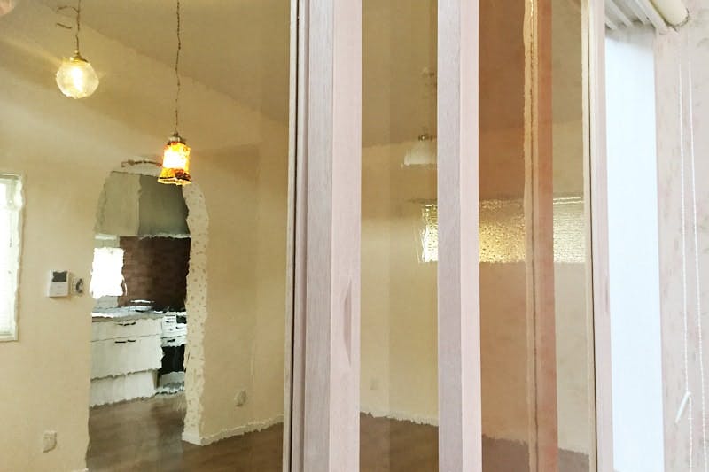 カラードアンティーク｜ガラスの種類辞典